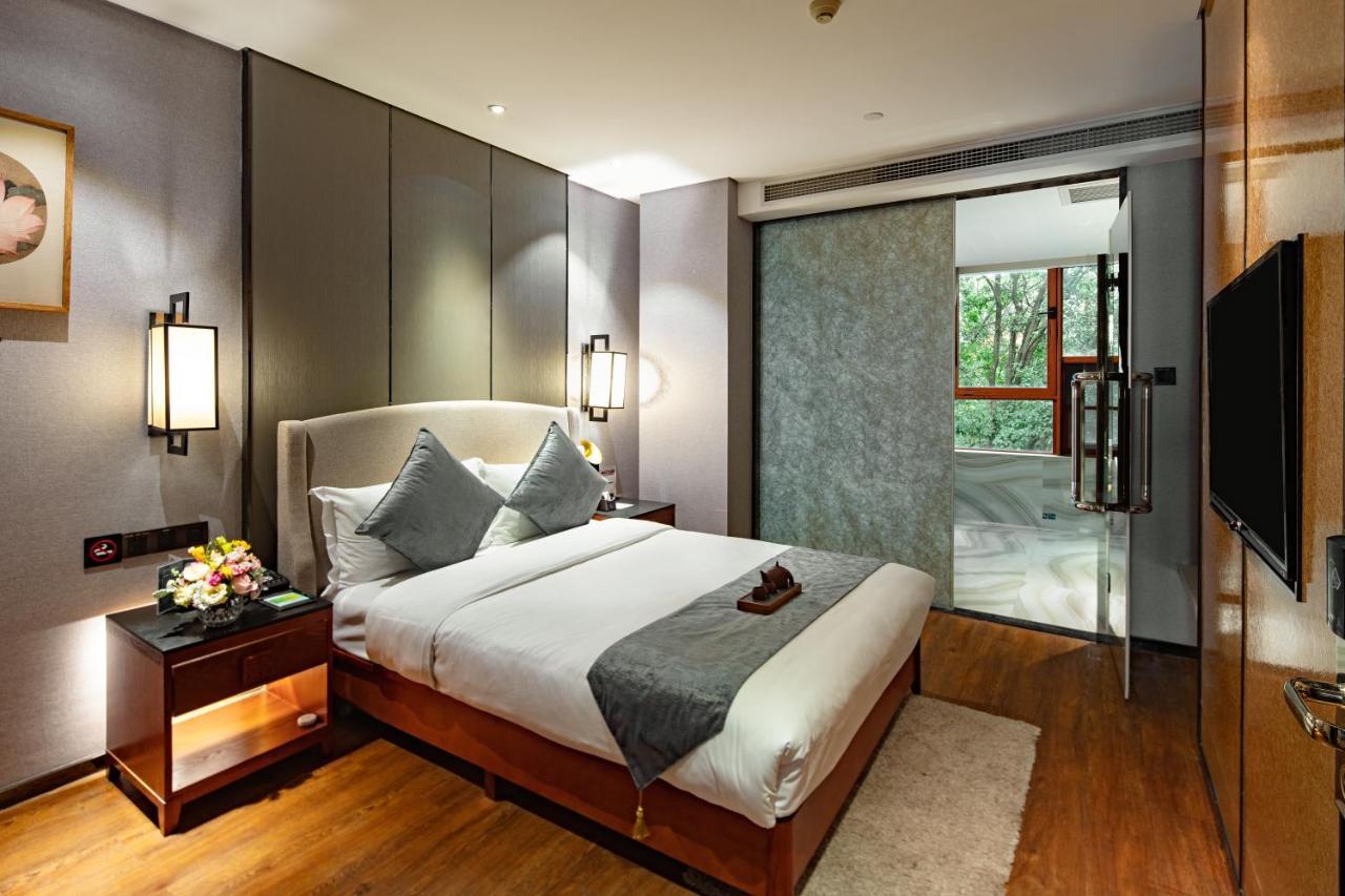 Guilin Elephant Trunk Hill Hotel Exterior photo